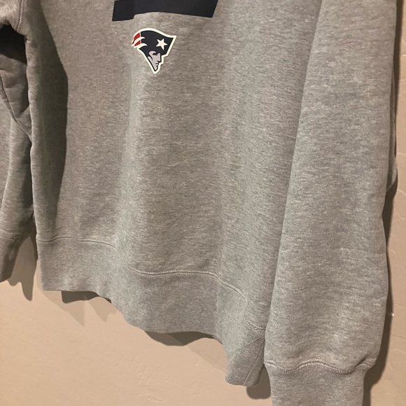 Nike New England Patriots Gray Sweatshirt and Blue Hat Ball Cap Size Small - Picture 4 of 15